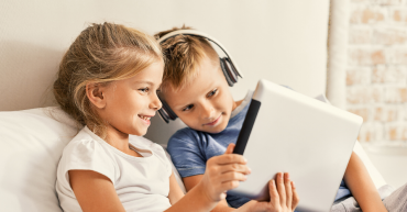 5 načina da iskoristite vreme koje vaše dete provodi ispred televizora, tableta, telefona